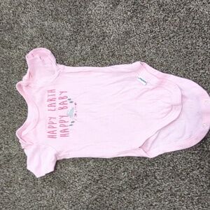 2 spring onesies 🎇 runs small🎆